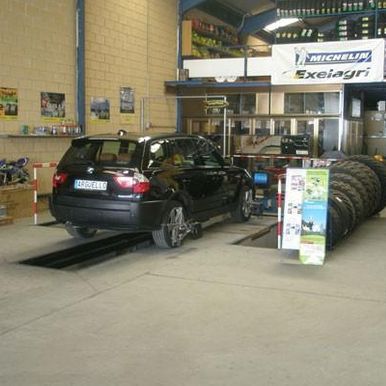Neumáticos Argüello taller de carros